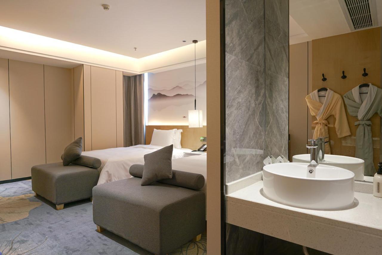 Paco Hotel Shenzhen Luohu Port Екстер'єр фото