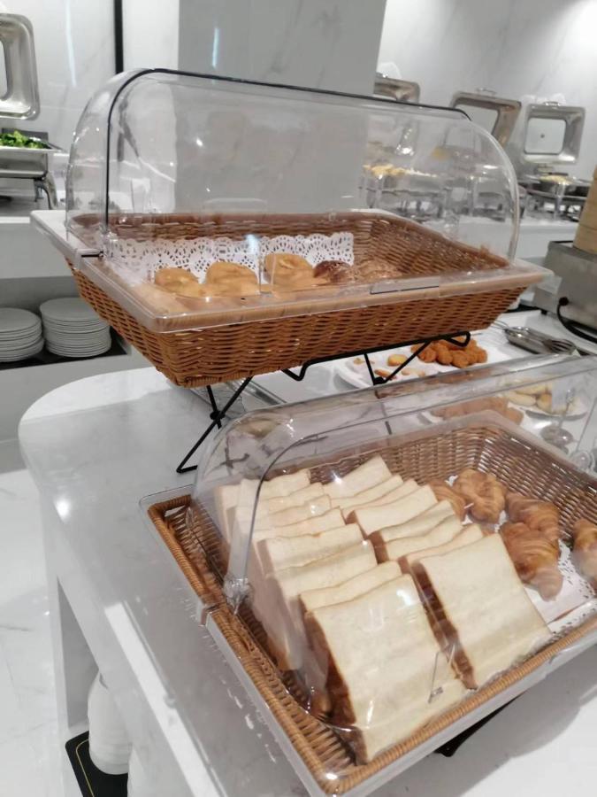 Paco Hotel Shenzhen Luohu Port Екстер'єр фото