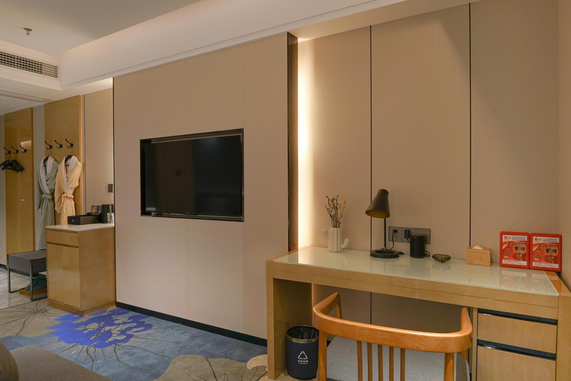 Paco Hotel Shenzhen Luohu Port Екстер'єр фото