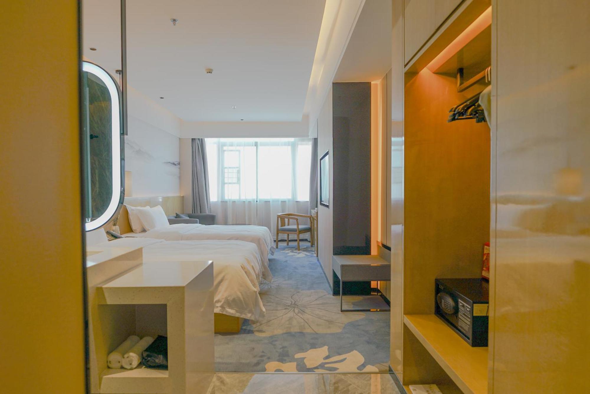 Paco Hotel Shenzhen Luohu Port Екстер'єр фото