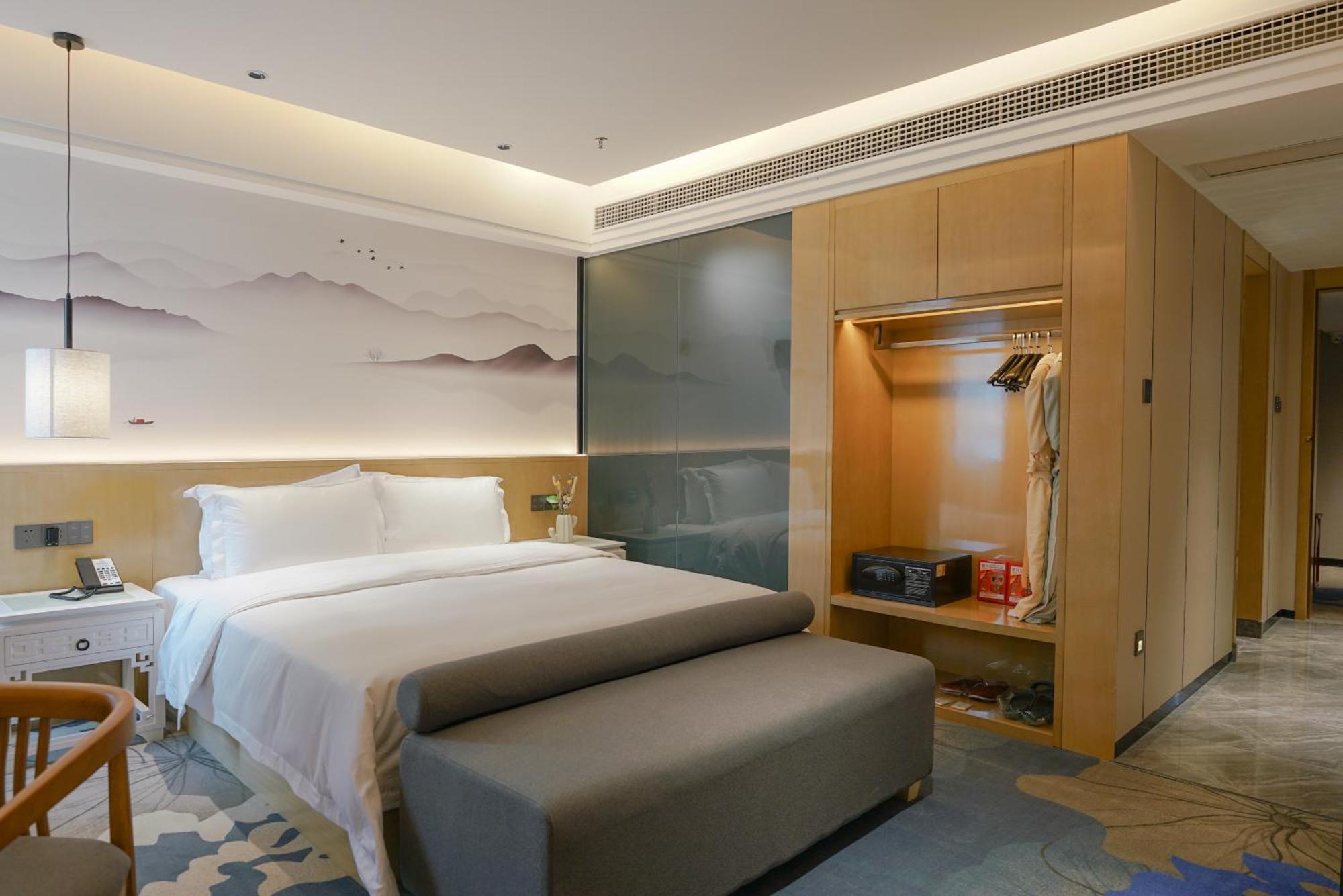 Paco Hotel Shenzhen Luohu Port Екстер'єр фото