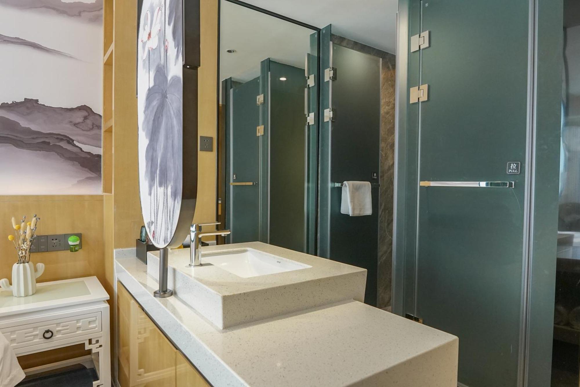 Paco Hotel Shenzhen Luohu Port Екстер'єр фото