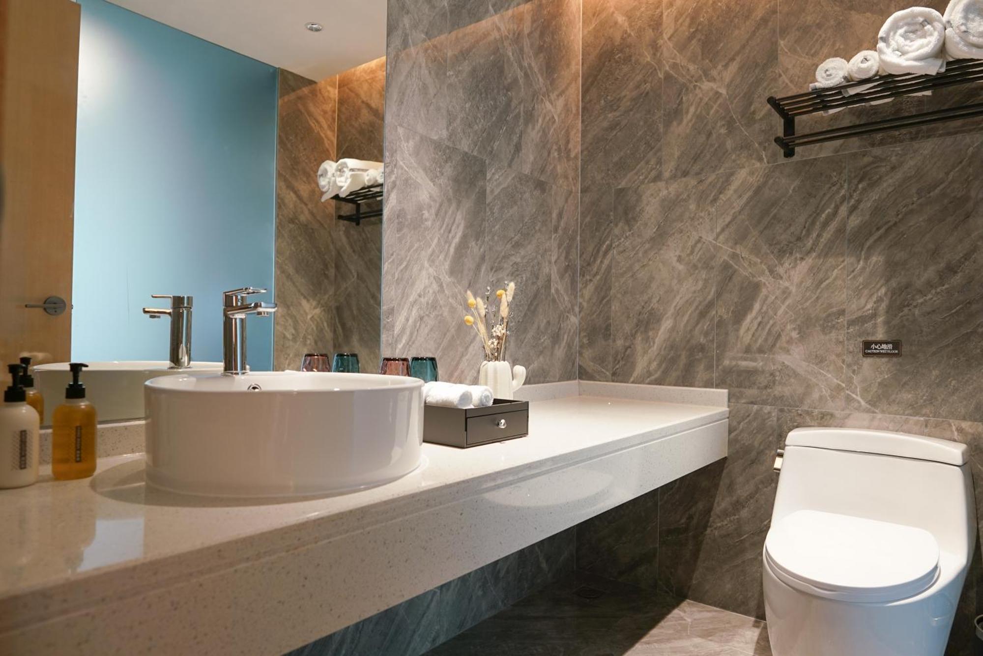 Paco Hotel Shenzhen Luohu Port Екстер'єр фото